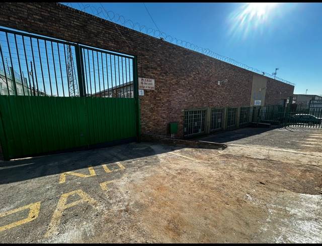 372M² WAREHOUSE TO LET IN KEW